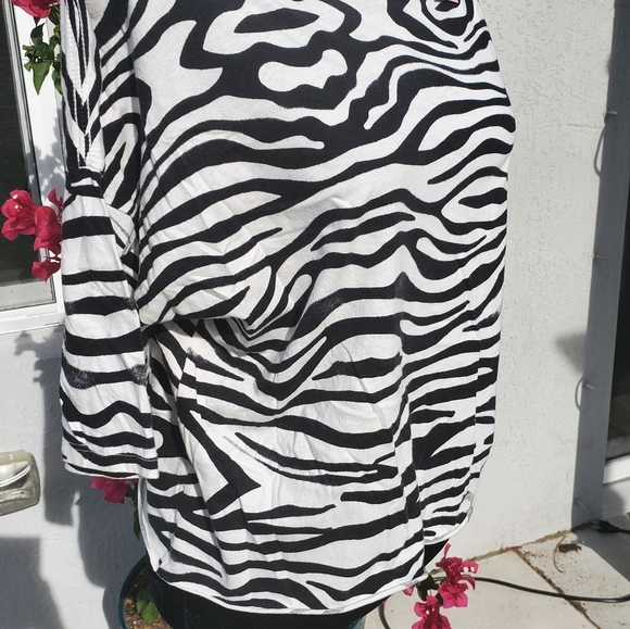 Grayson Threads Zebra Crop Top - Picture 7 of 9